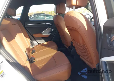 2020 Audi Q3 Premium Plus 45 Tfsi Quattro Tiptronic z USA, uszkodzony, nr VIN WA1BECF33L1111616